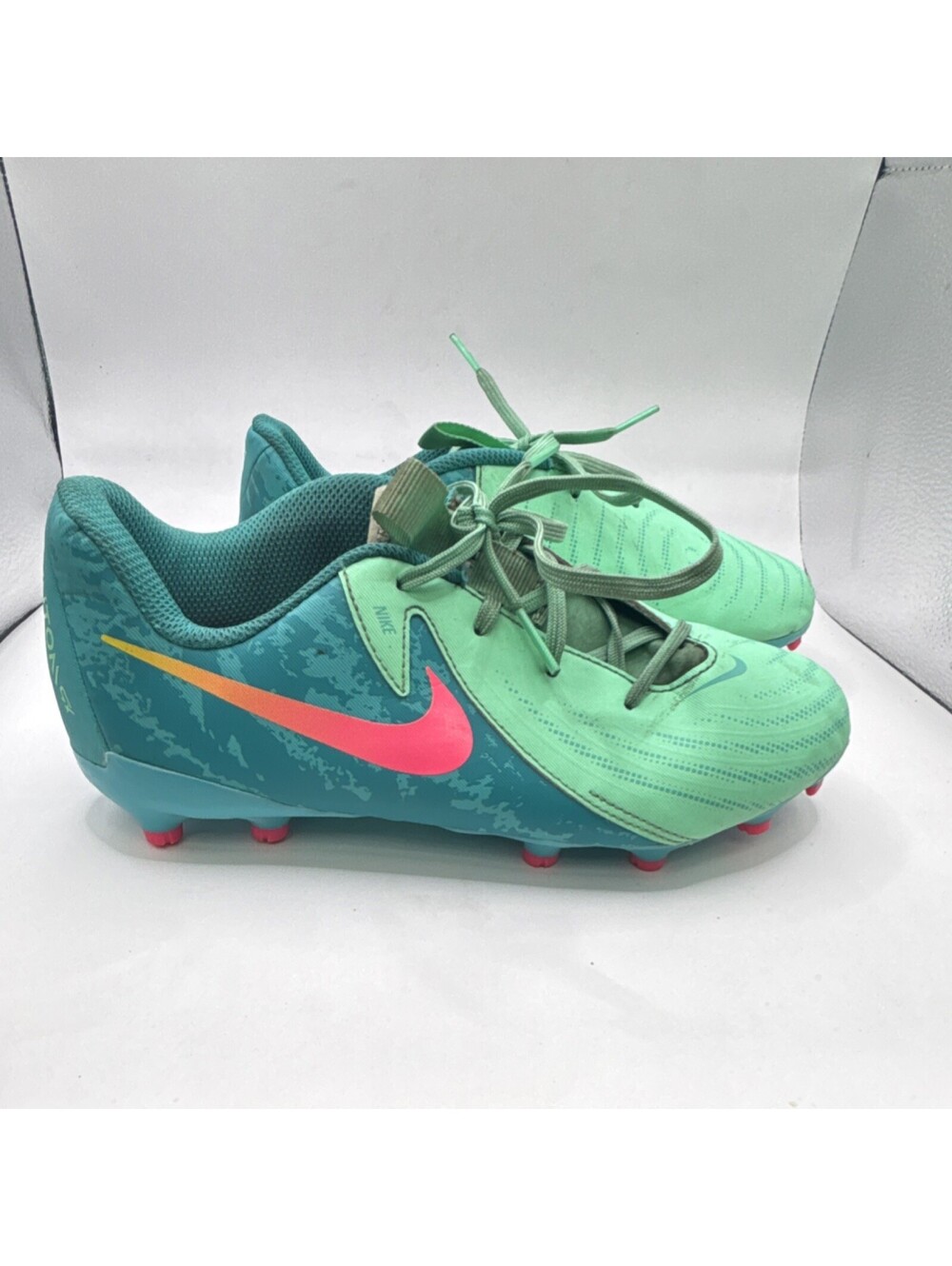 Nike Phantom GT Soccer Cleats Size 7